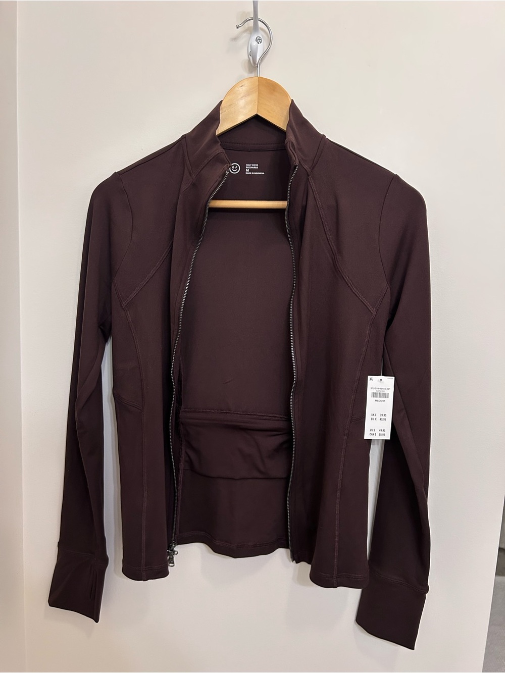 Gilly Hicks’ Hollister Recharge Zip Up